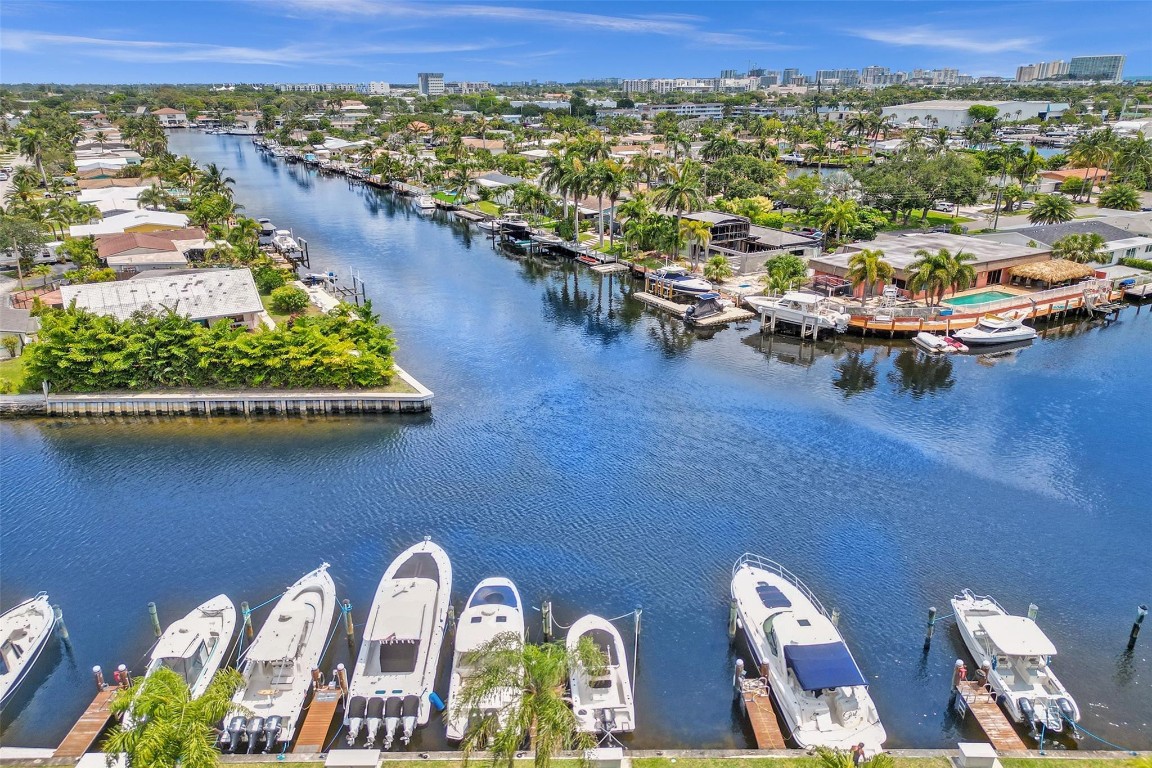 1100 SE 5th #77 Pompano Beach, FL 33060