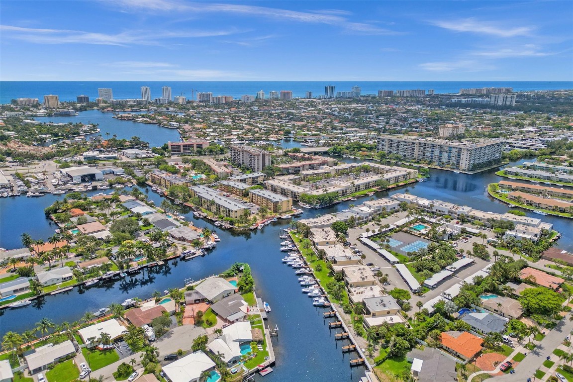 1100 SE 5th #77 Pompano Beach, FL 33060