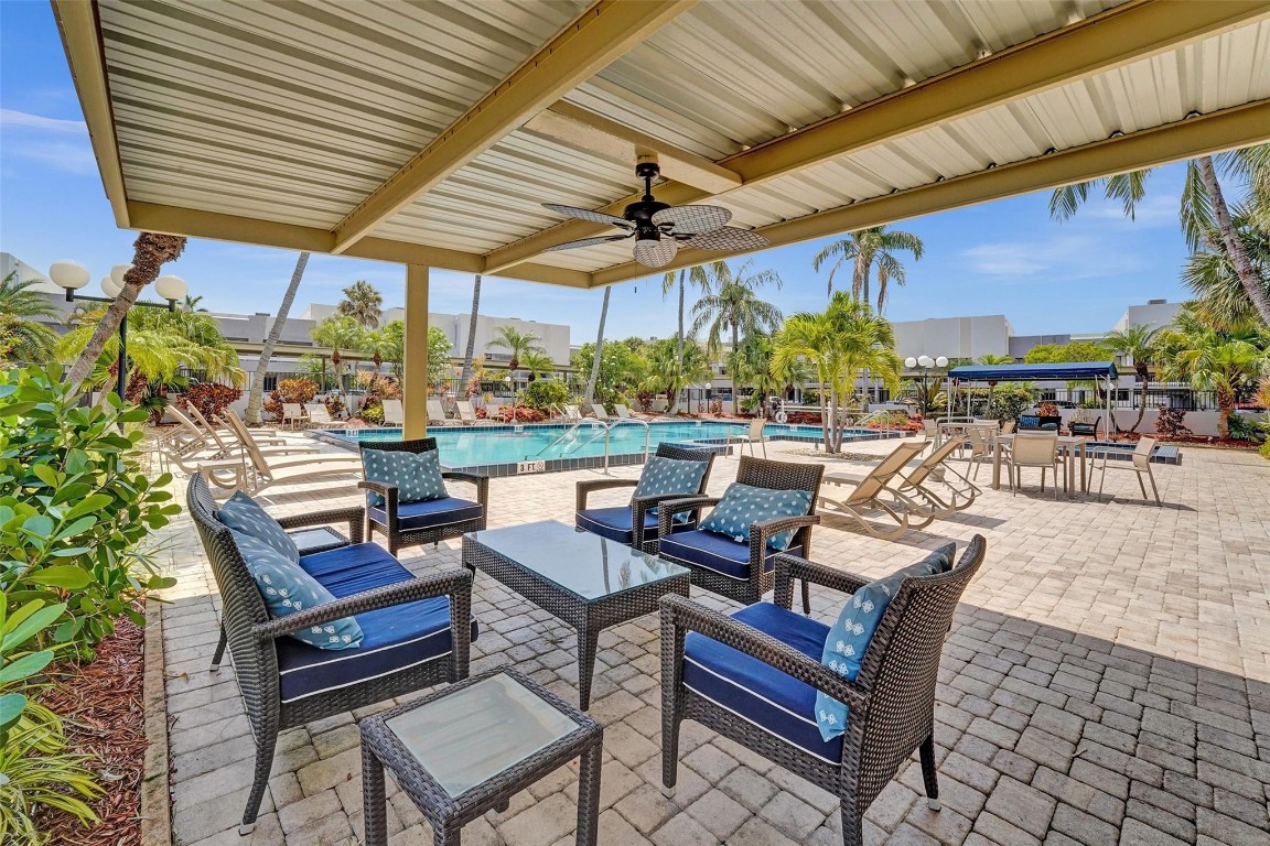 1100 SE 5th #77 Pompano Beach, FL 33060