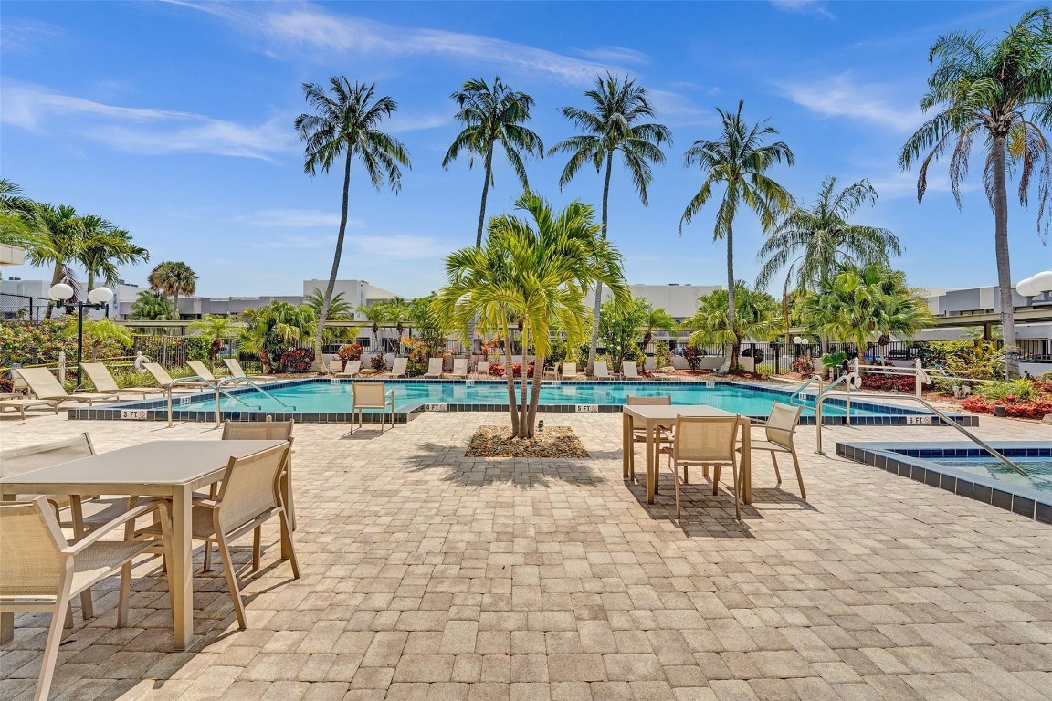 1100 SE 5th #77 Pompano Beach, FL 33060