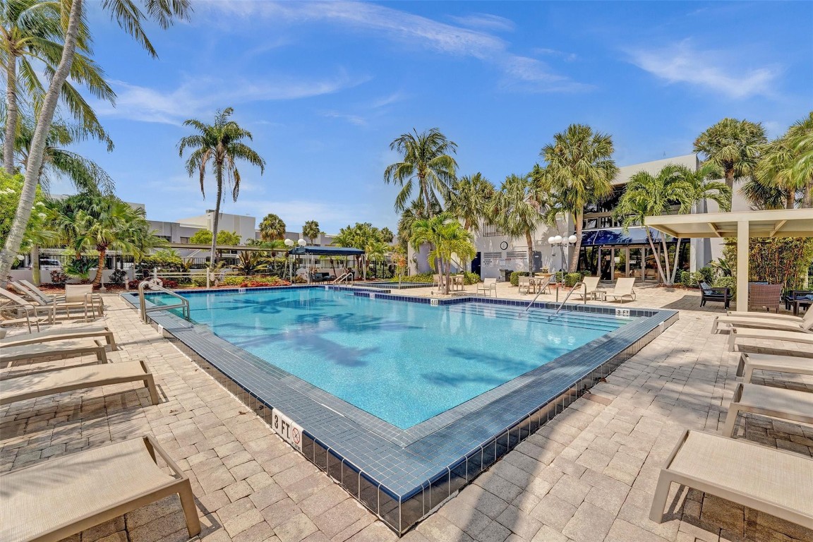 1100 SE 5th #77 Pompano Beach, FL 33060