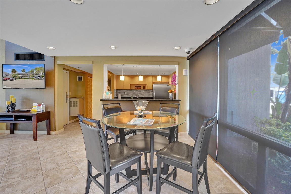 1100 SE 5th #77 Pompano Beach, FL 33060