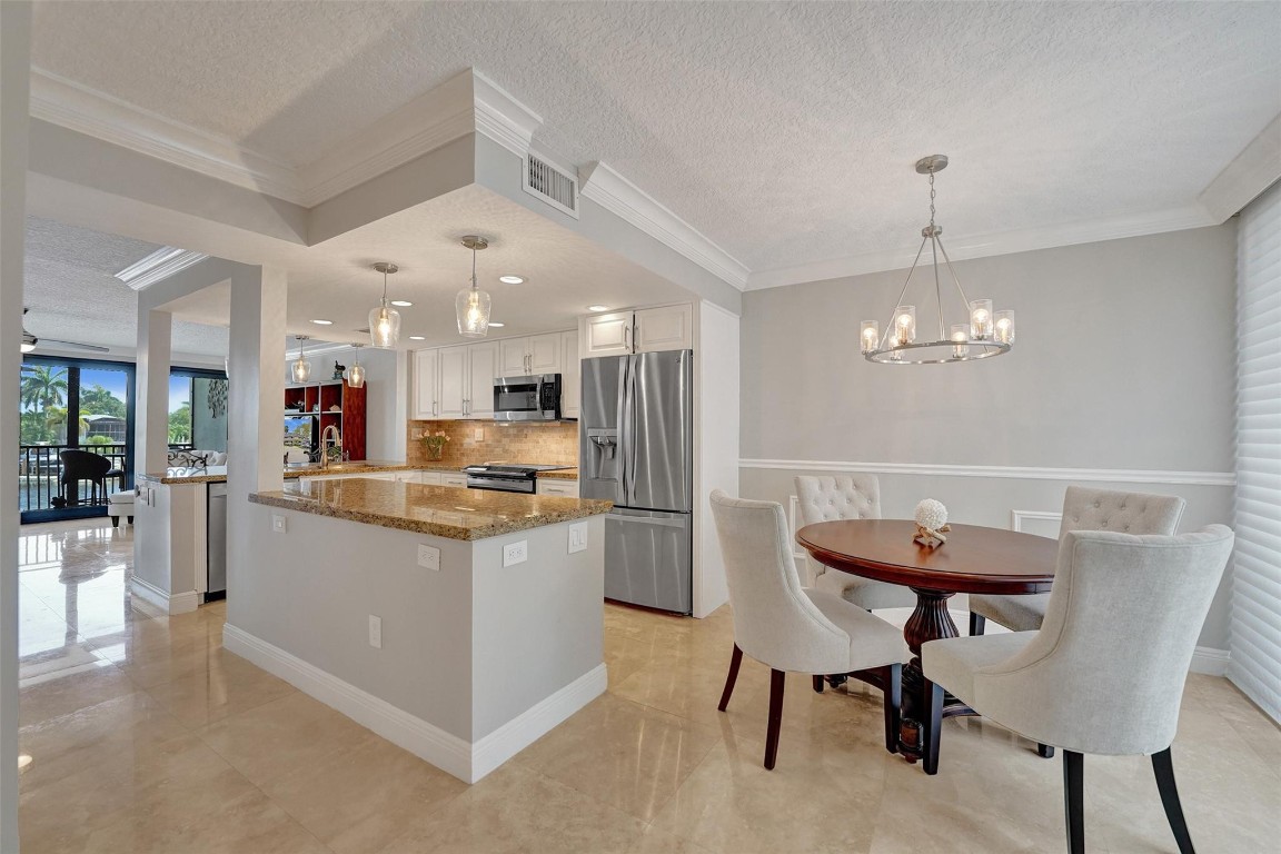 1100 SE 5th #77 Pompano Beach, FL 33060