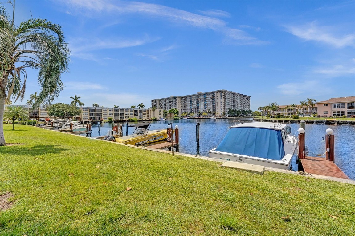 1100 SE 5th #77 Pompano Beach, FL 33060