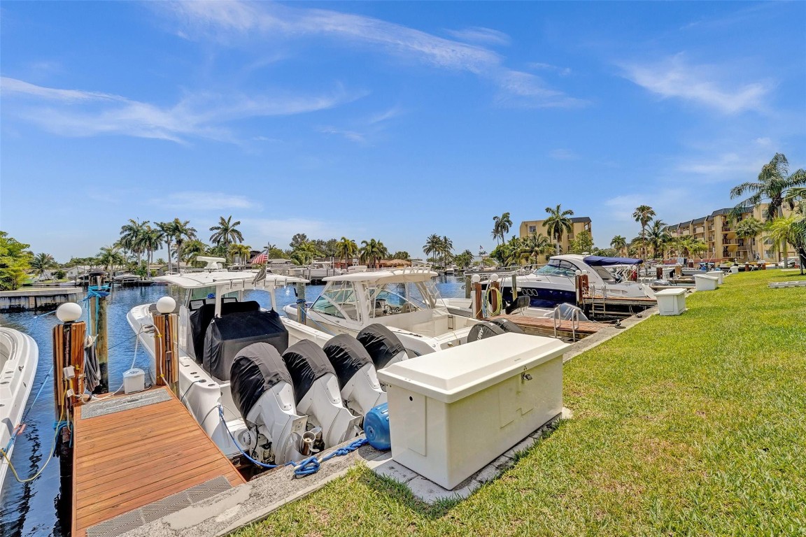 1100 SE 5th #77 Pompano Beach, FL 33060