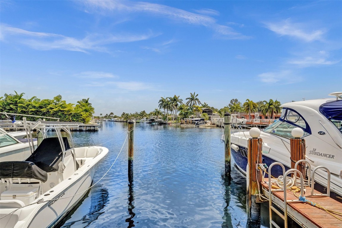 1100 SE 5th #77 Pompano Beach, FL 33060