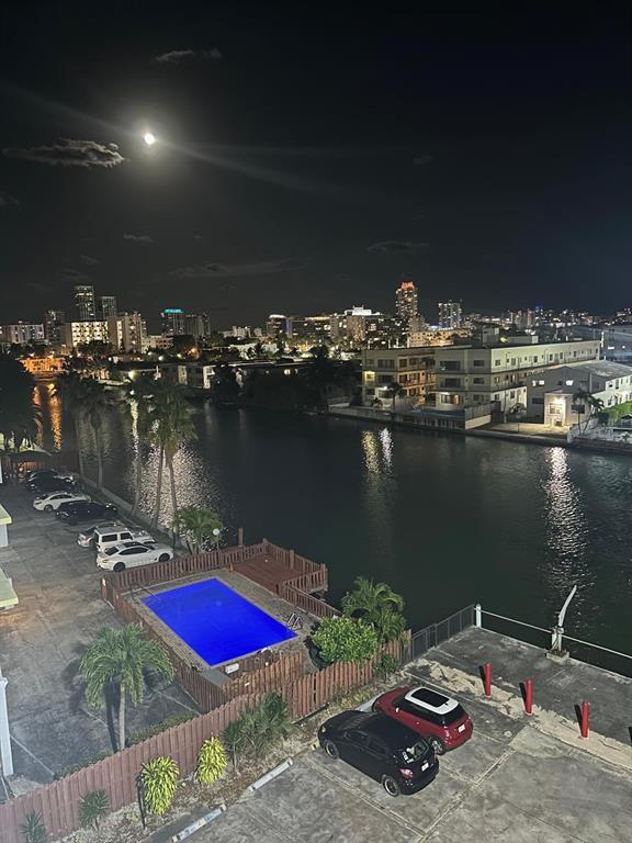 110 S Shore Dr #5C Miami Beach, FL 33141