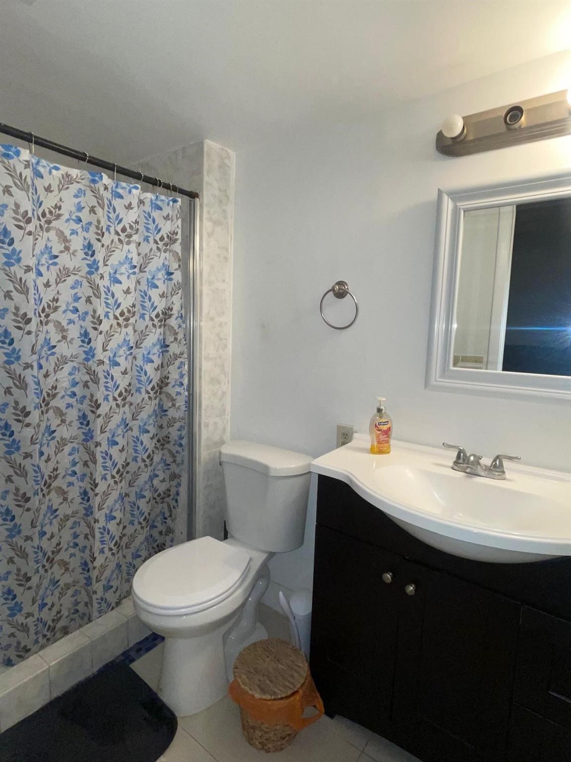 110 S Shore Dr #5C Miami Beach, FL 33141