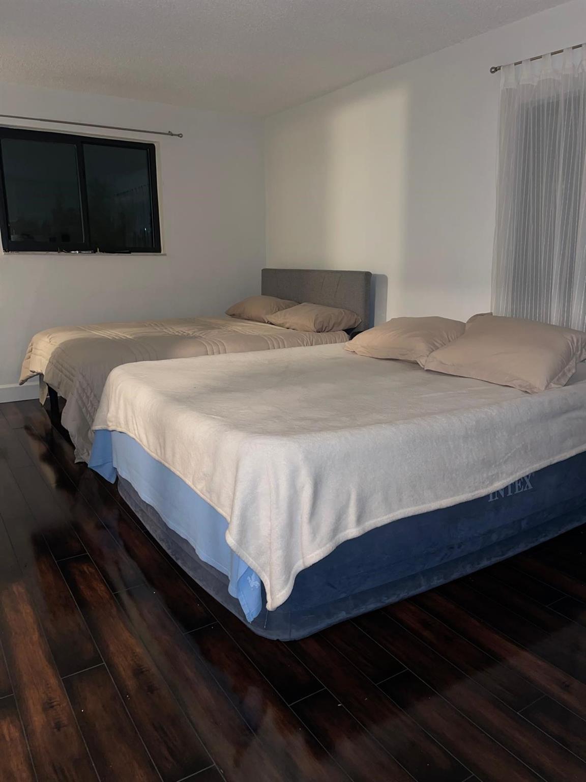 110 S Shore Dr #5C Miami Beach, FL 33141