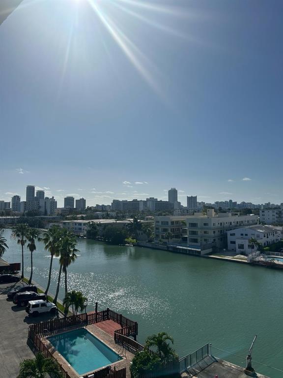 110 S Shore Dr #5C Miami Beach, FL 33141