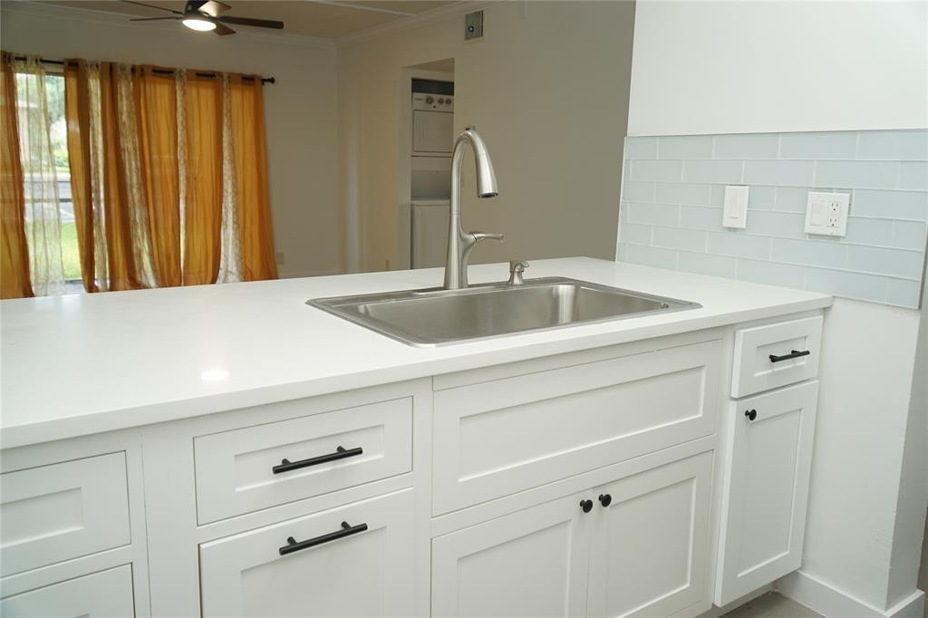 11574 NW 44th St #11574 Coral Springs, FL 33065