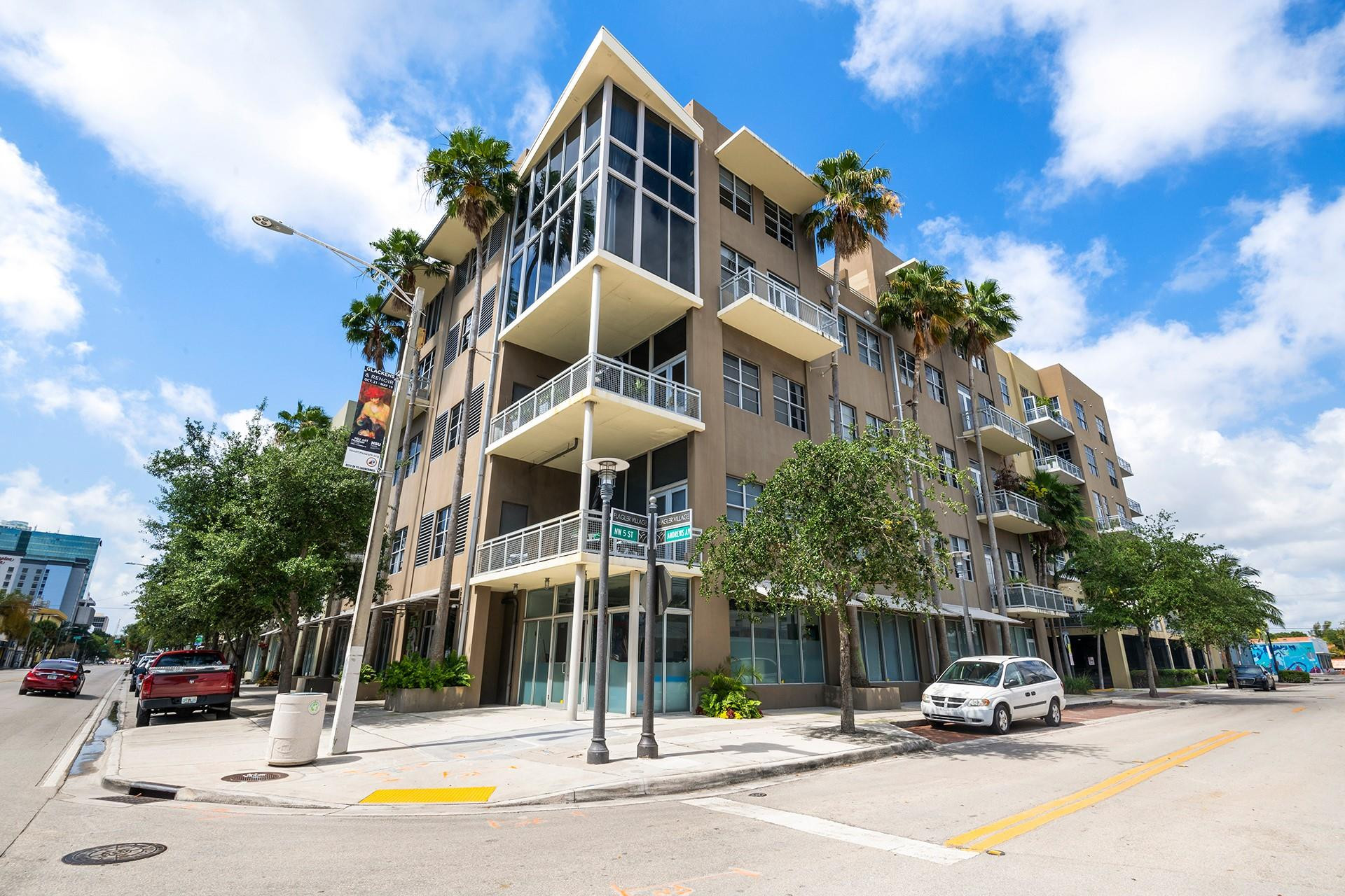 445 N Andrews #404 Fort Lauderdale, FL 33301