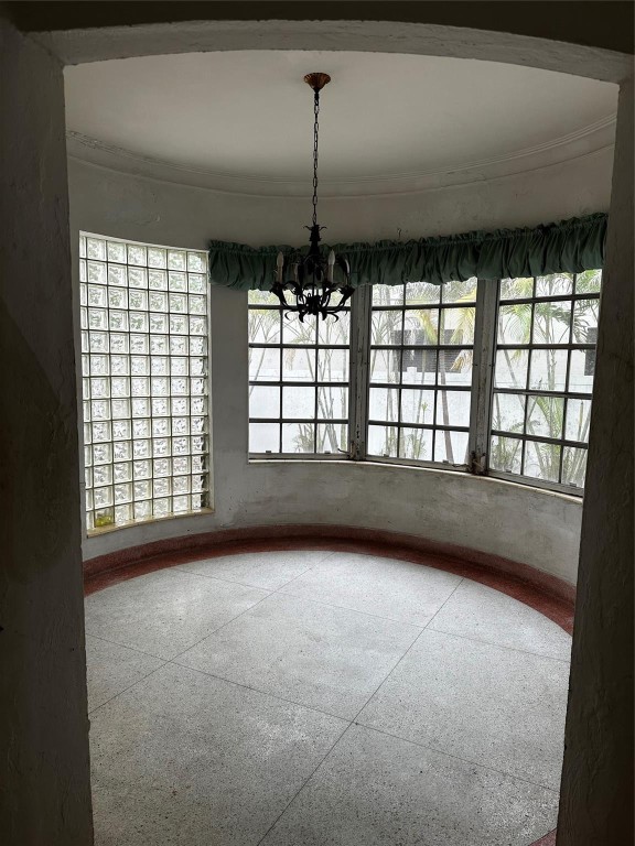 2828 SW 7th Miami, FL 33129