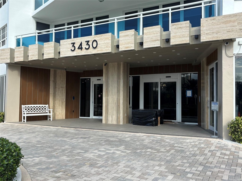 3430 Galt Ocean #102