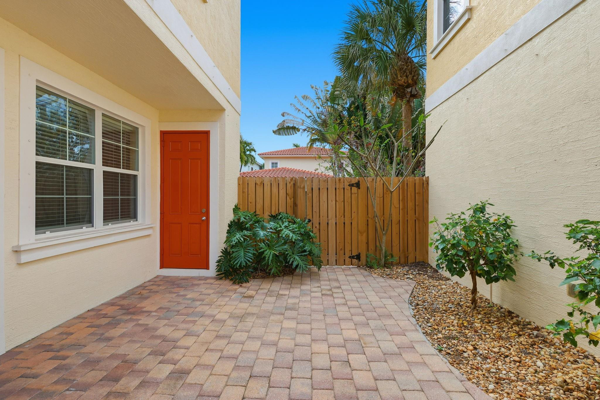 627 Dakota #- Jupiter, FL 33458