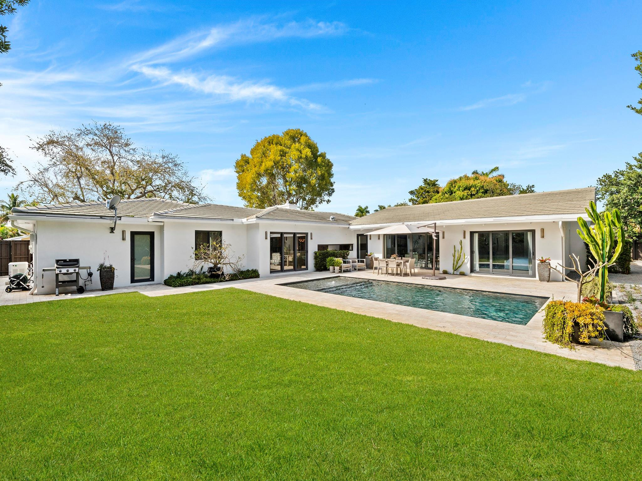 1610 Middle Riv Fort Lauderdale, FL 33305