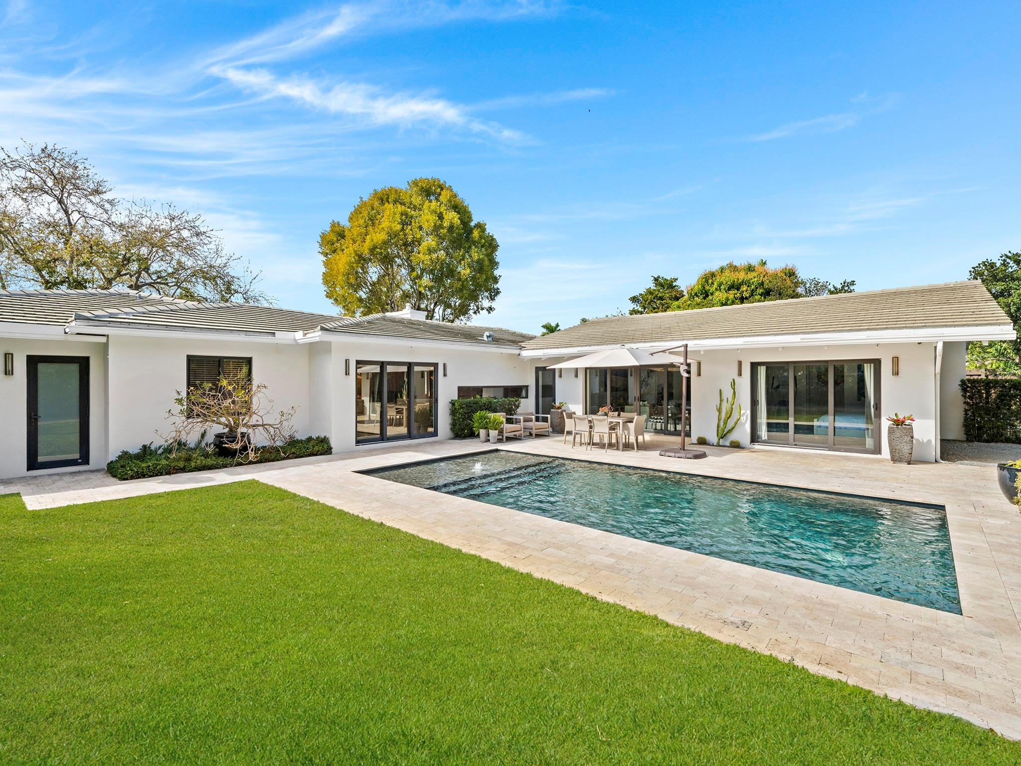 1610 Middle Riv Fort Lauderdale, FL 33305