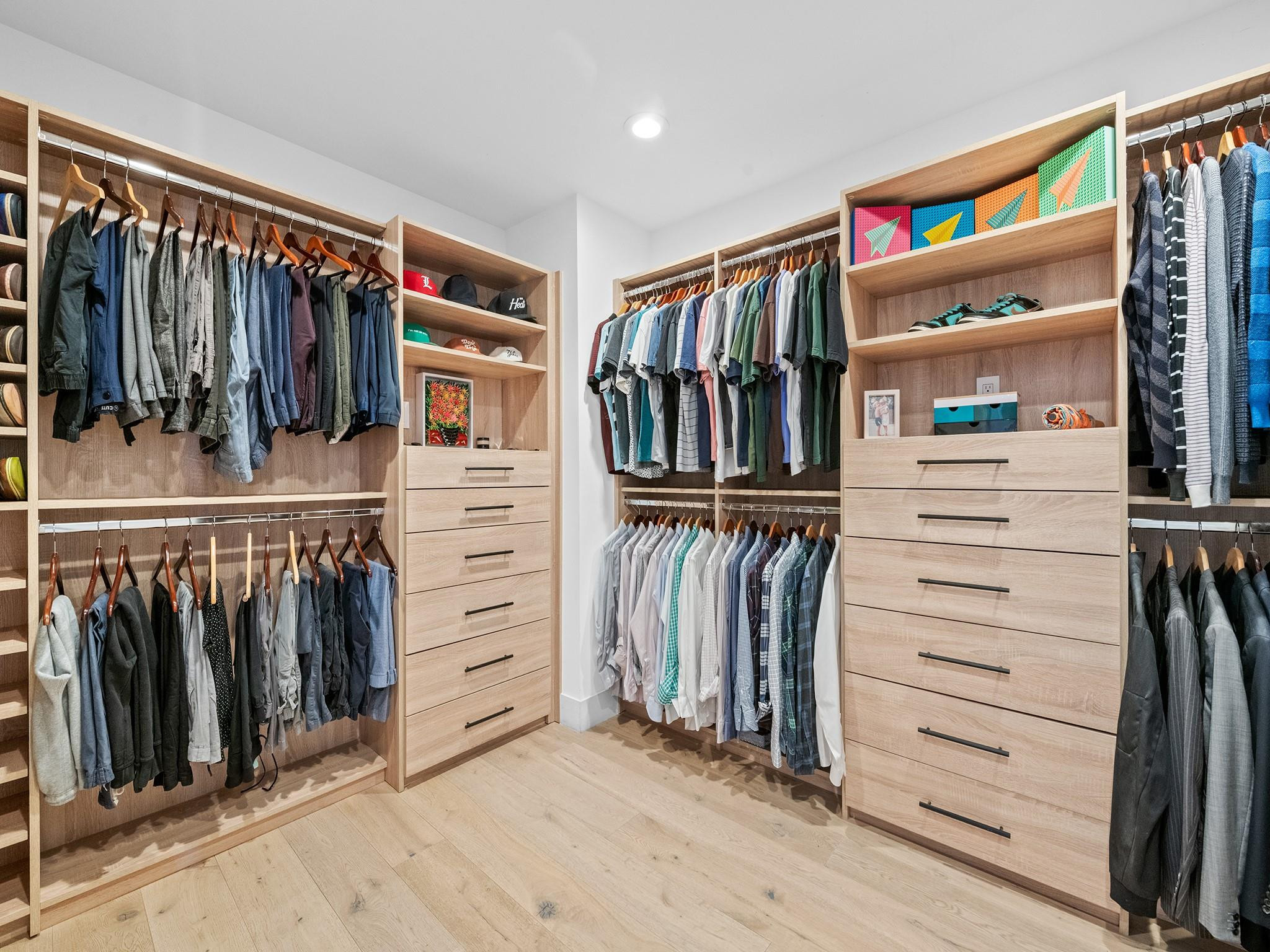 1610 Middle Riv Fort Lauderdale, FL 33305