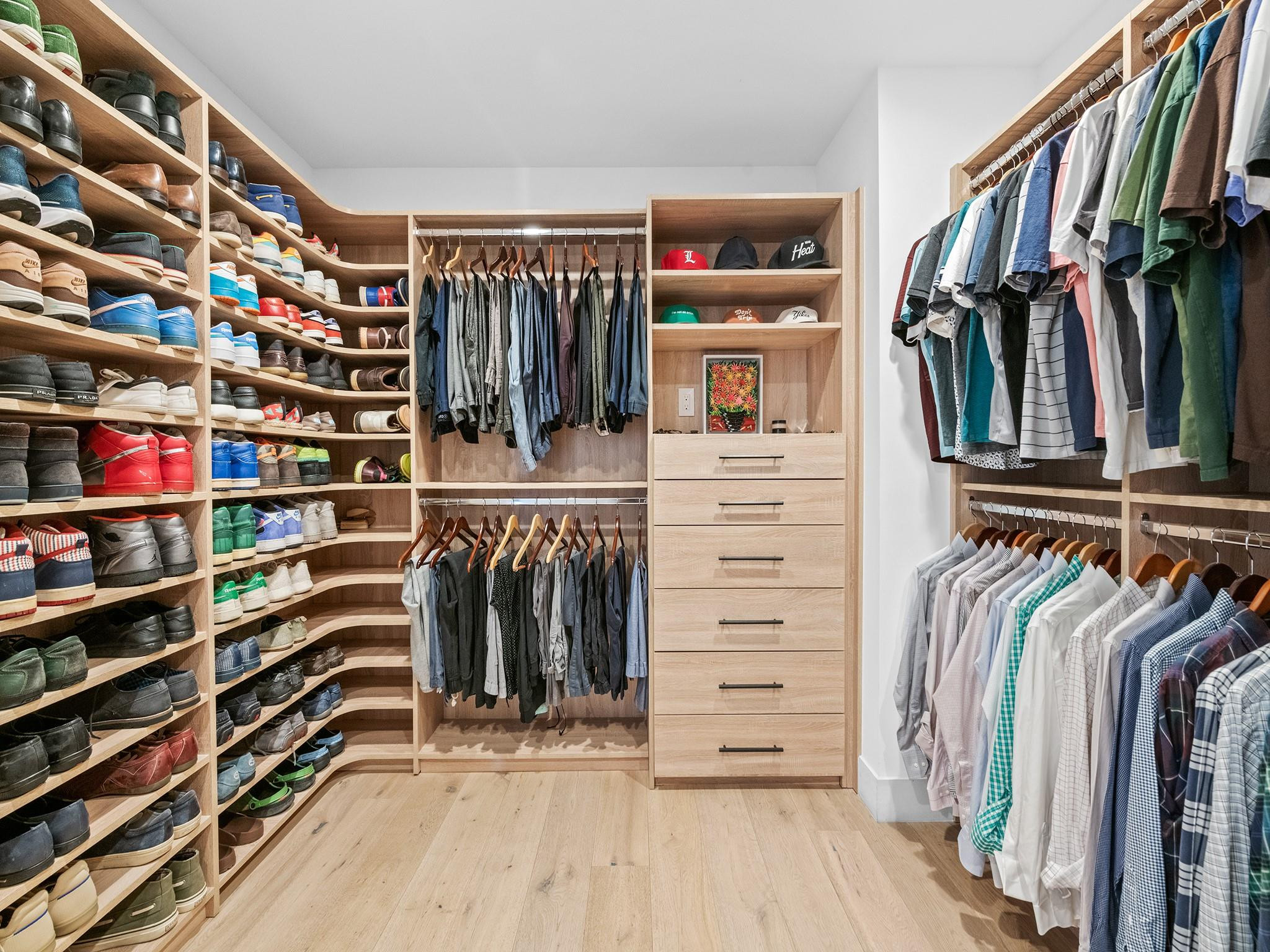 1610 Middle Riv Fort Lauderdale, FL 33305