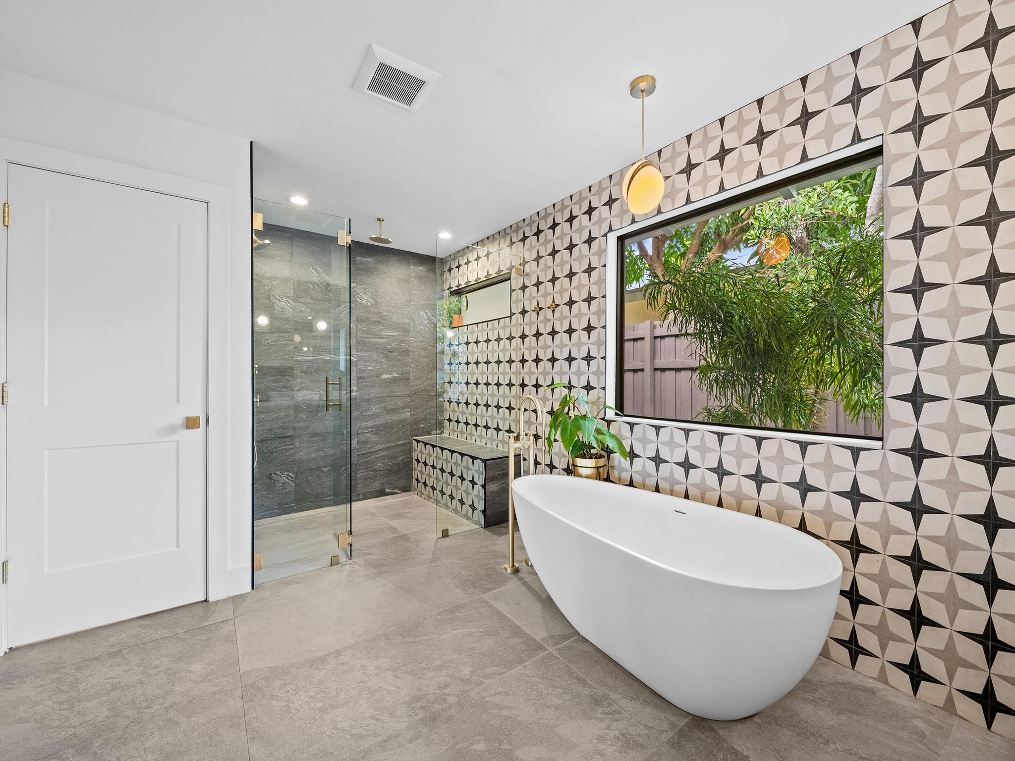 1610 Middle Riv Fort Lauderdale, FL 33305