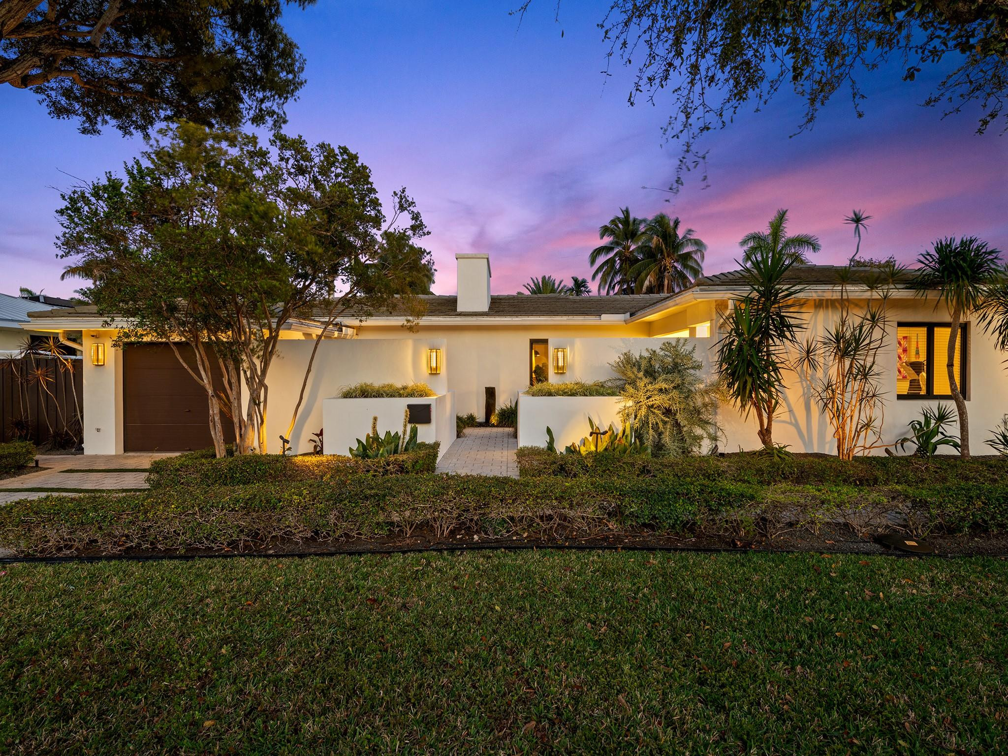 1610 Middle Riv Fort Lauderdale, FL 33305