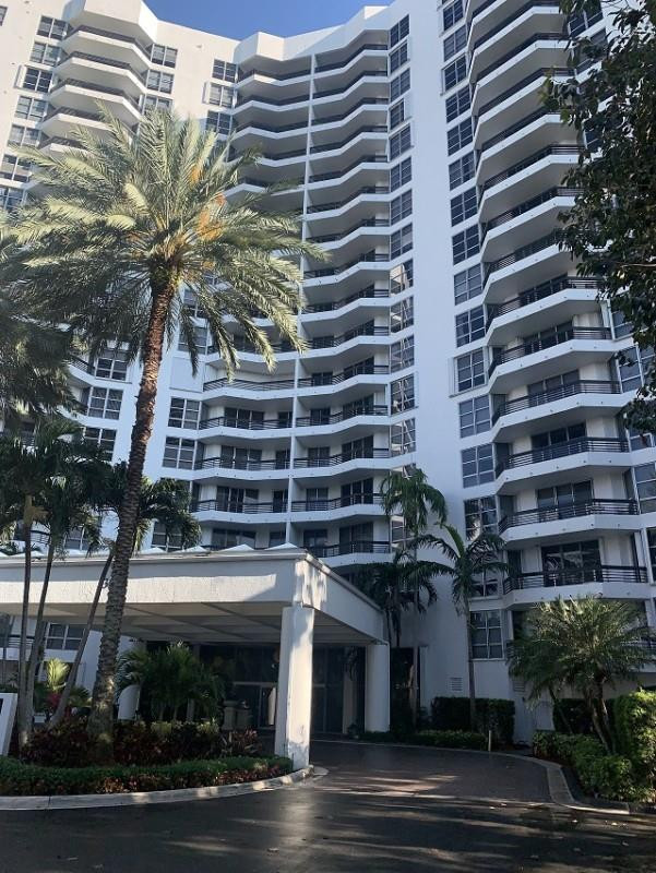 3600 Mystic Pointe #314