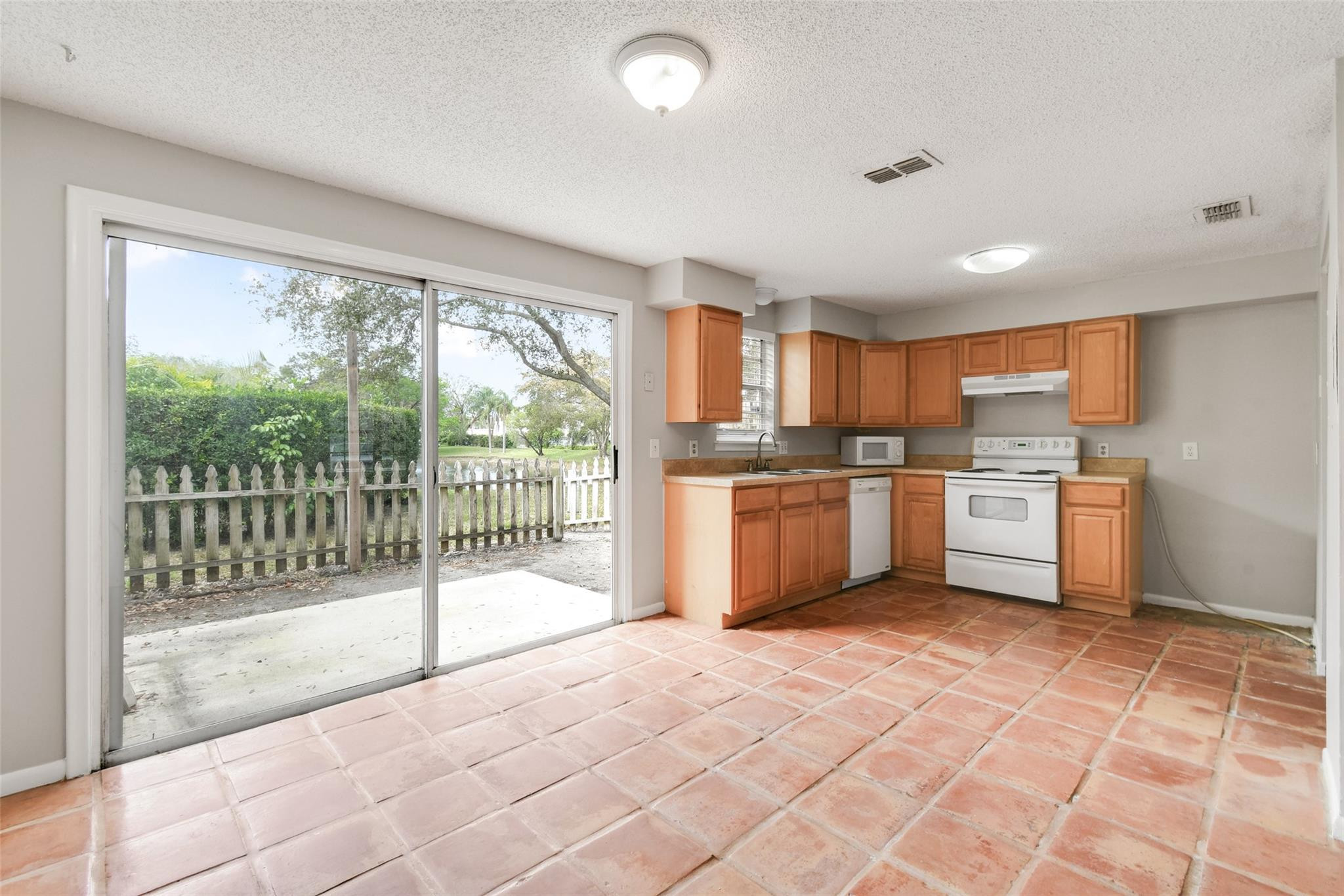 110 Old English Jupiter, FL 33477