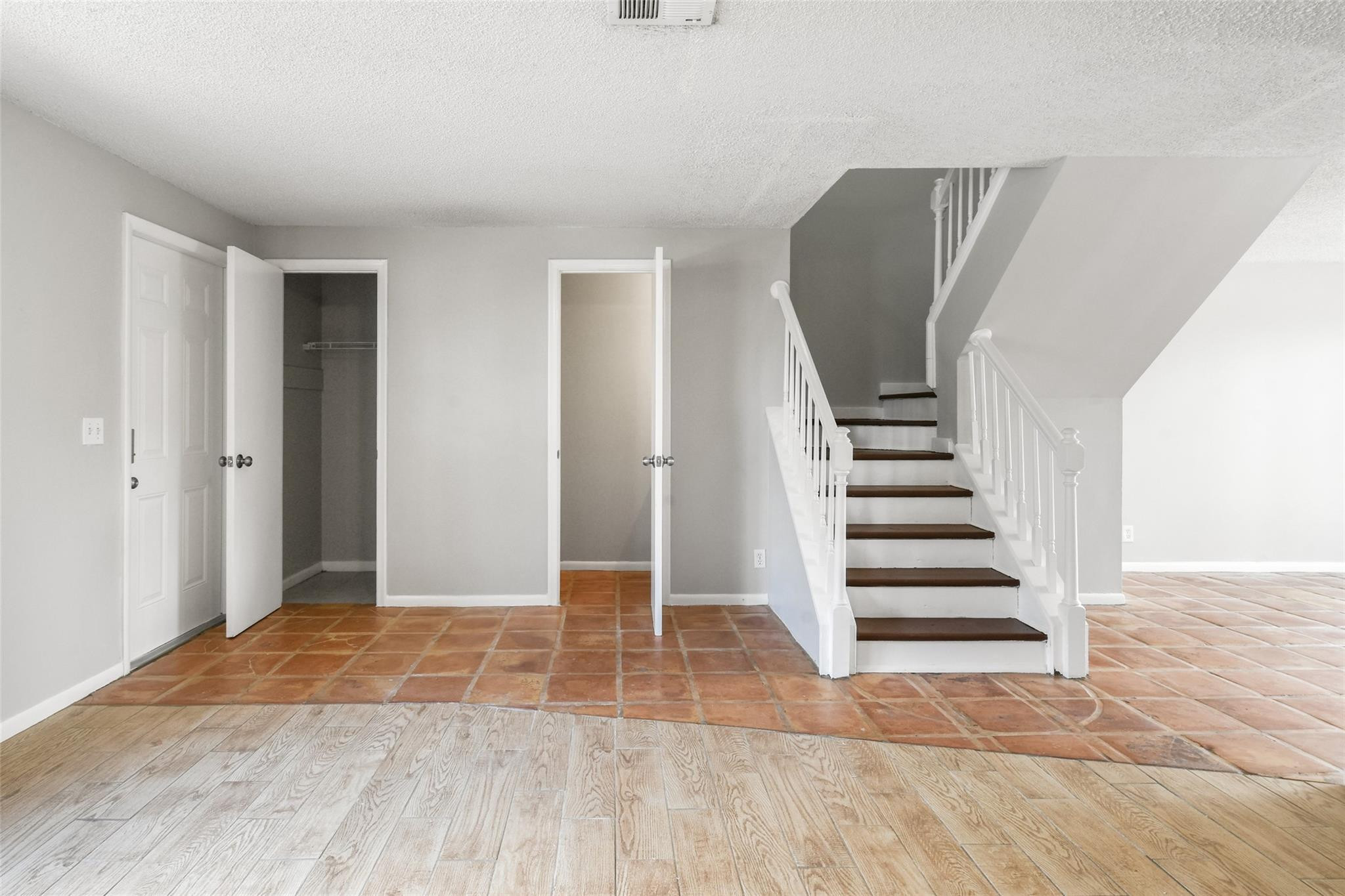 110 Old English Jupiter, FL 33477