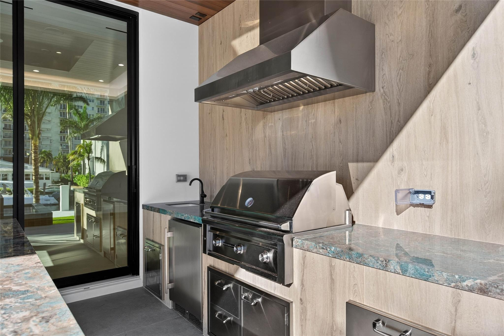 2508 Delmar Fort Lauderdale, FL 33301