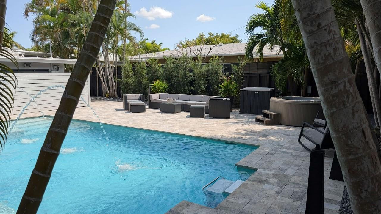 1516 NE 12th Fort Lauderdale, FL 33304