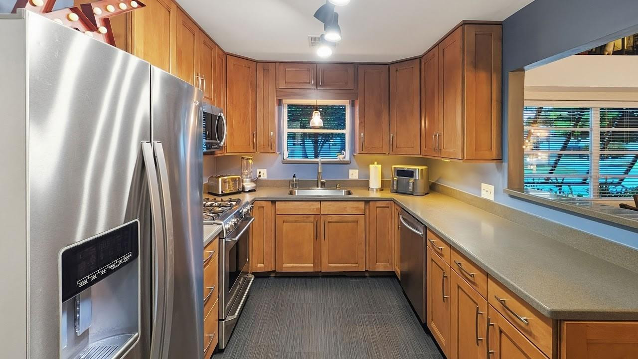 1516 NE 12th Fort Lauderdale, FL 33304