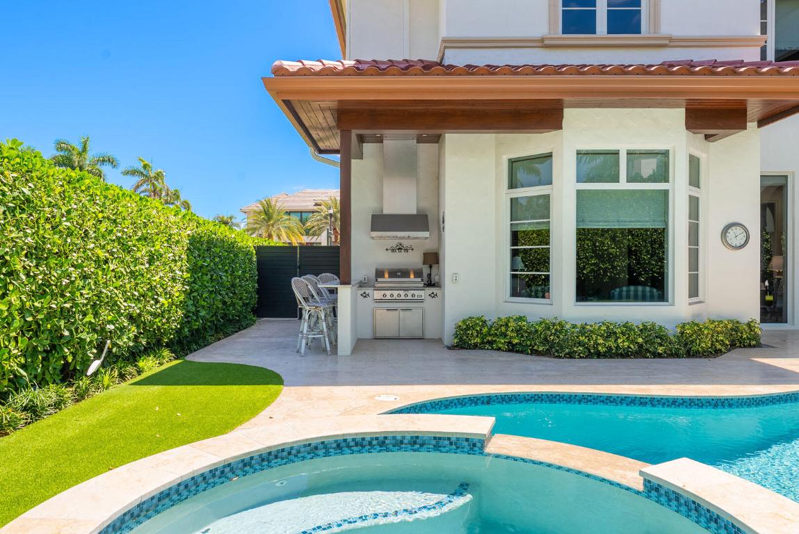 2233 Date Palm Boca Raton, FL 33432