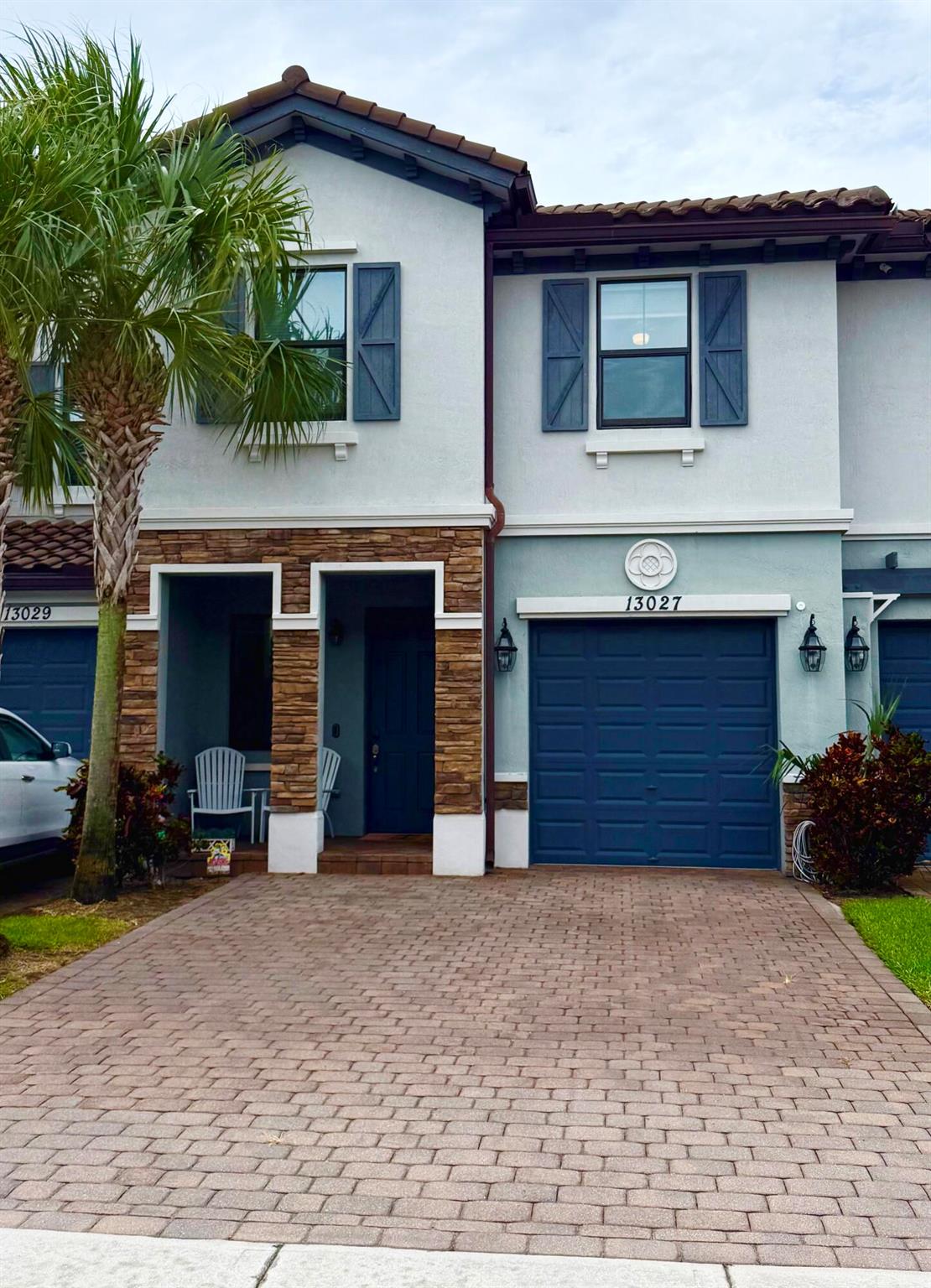13027 Anthorne Ln
