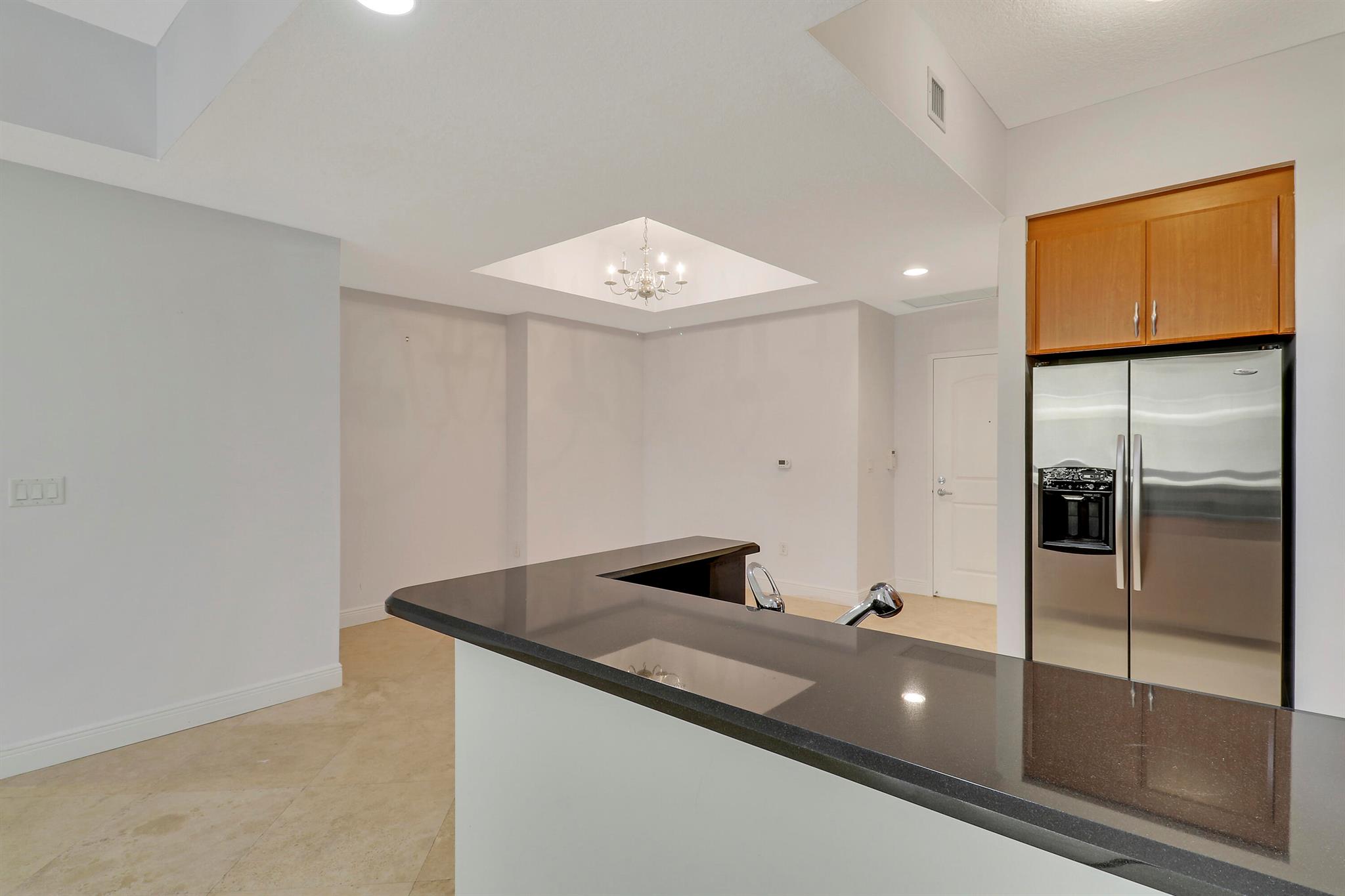 701 S Olive Ave #805