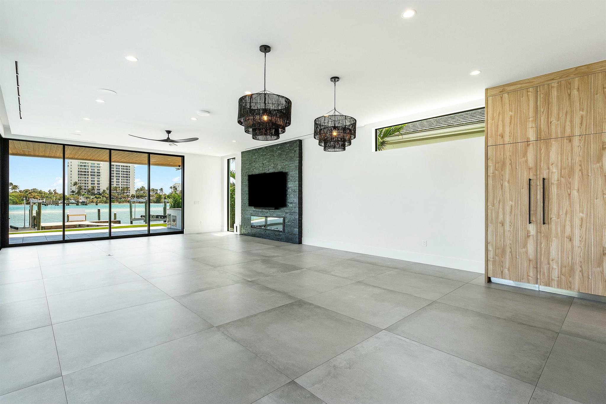 3445 Harbor Rd Jupiter, FL 33469