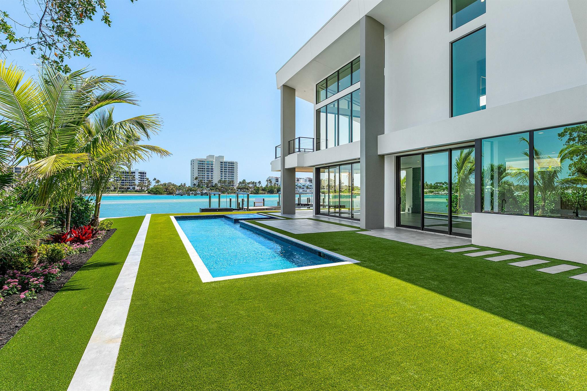 3445 Harbor Rd Jupiter, FL 33469