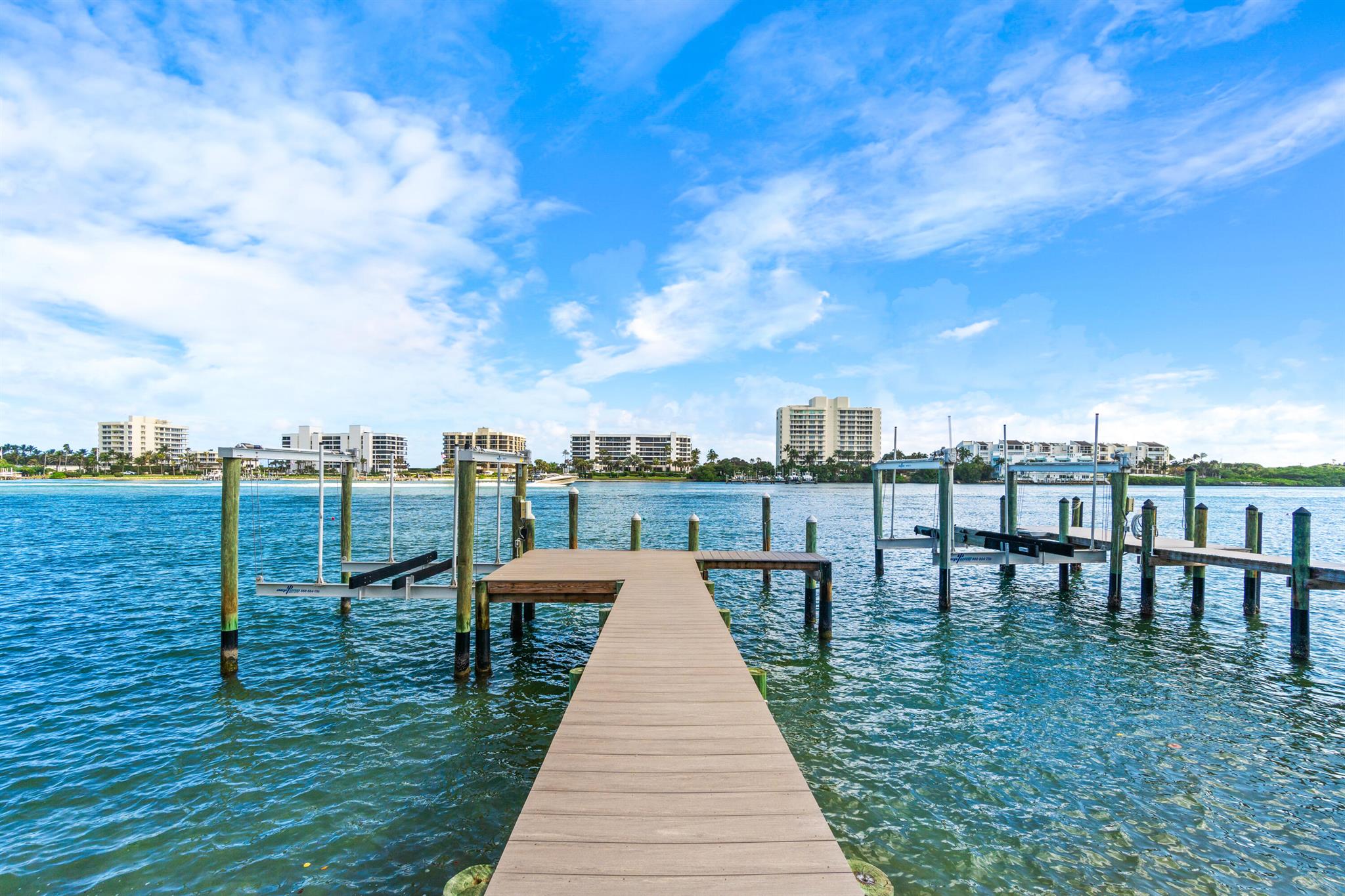 3445 Harbor Rd Jupiter, FL 33469