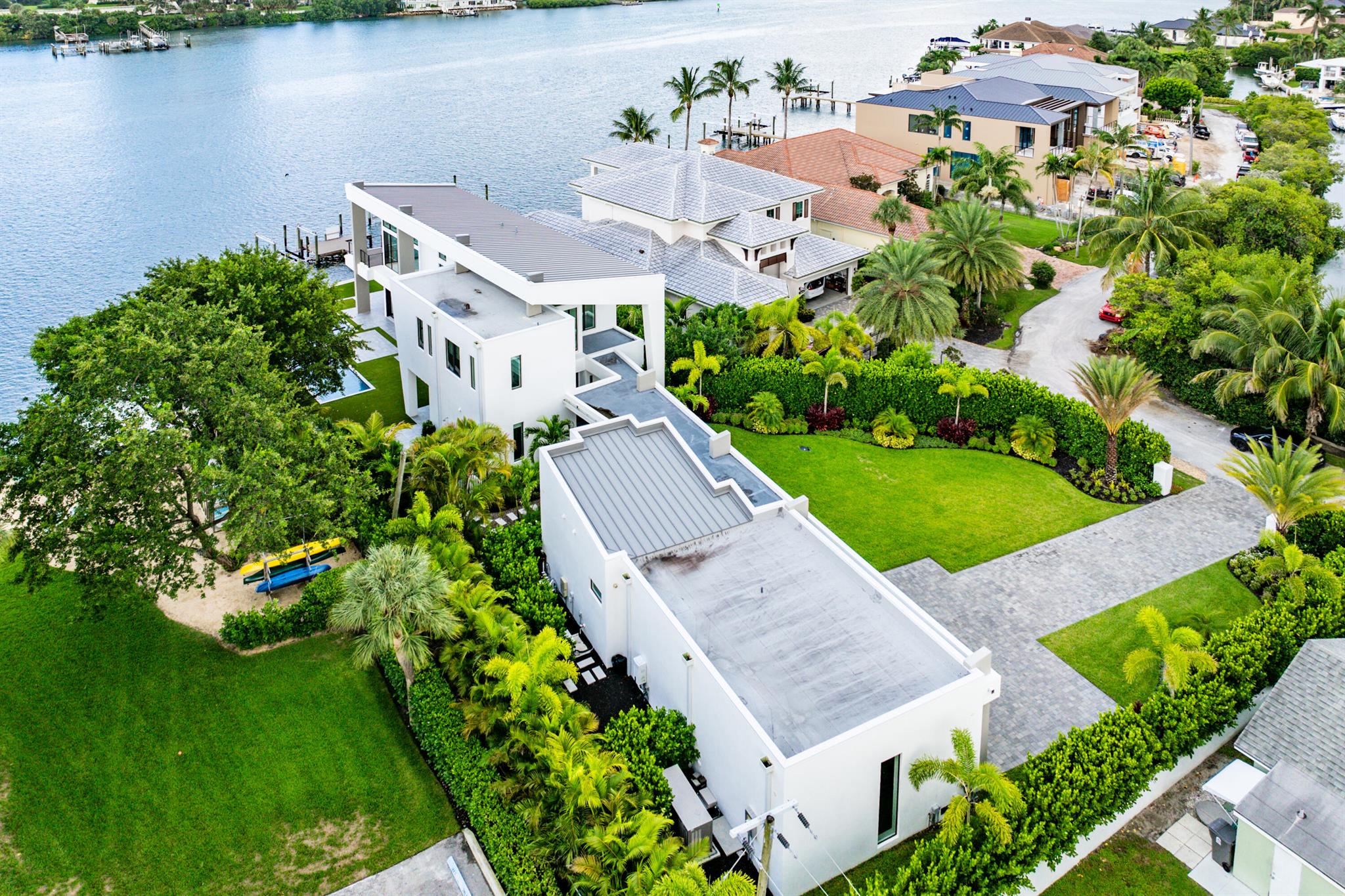 3445 Harbor Rd Jupiter, FL 33469