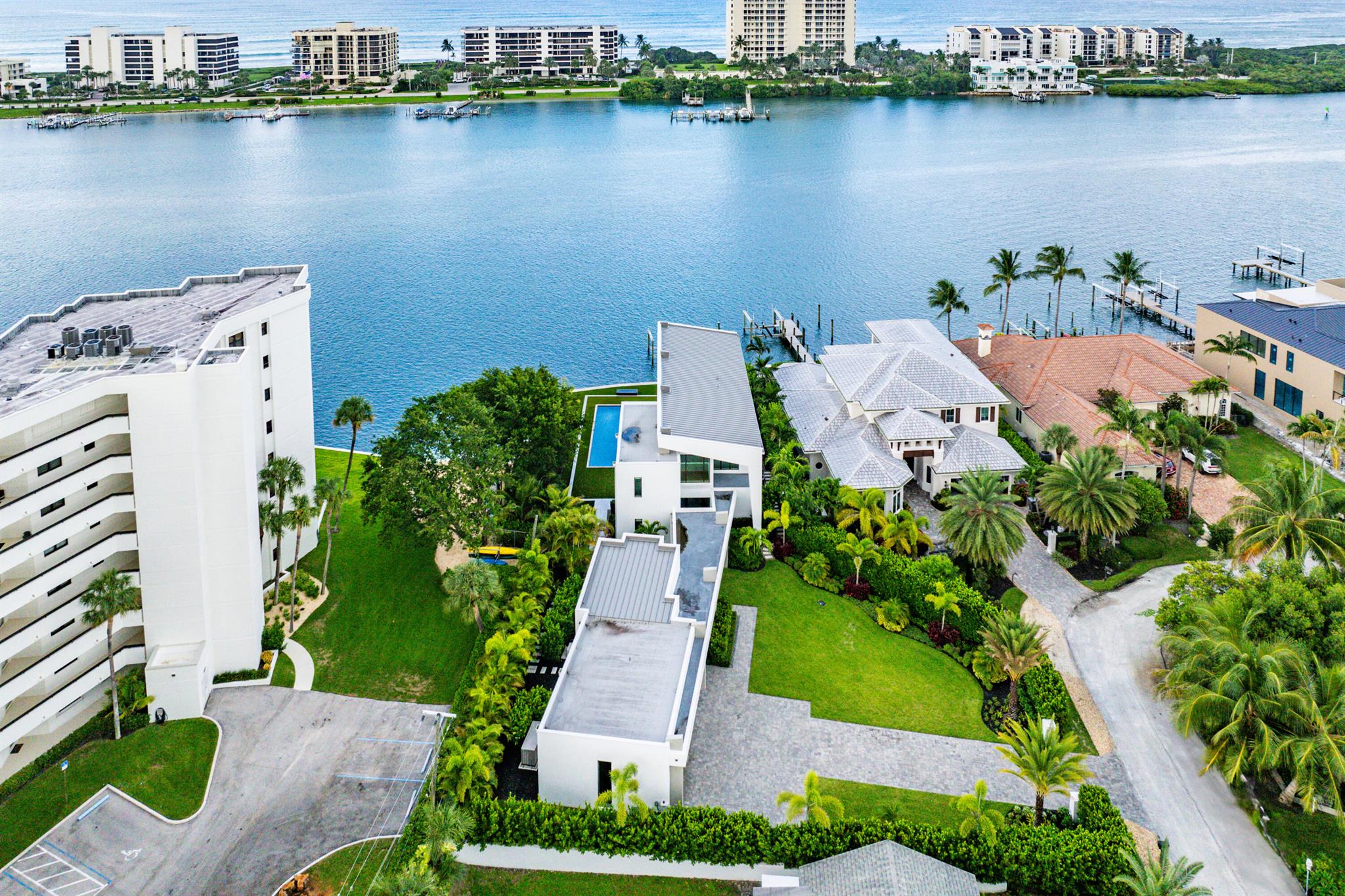 3445 Harbor Rd Jupiter, FL 33469