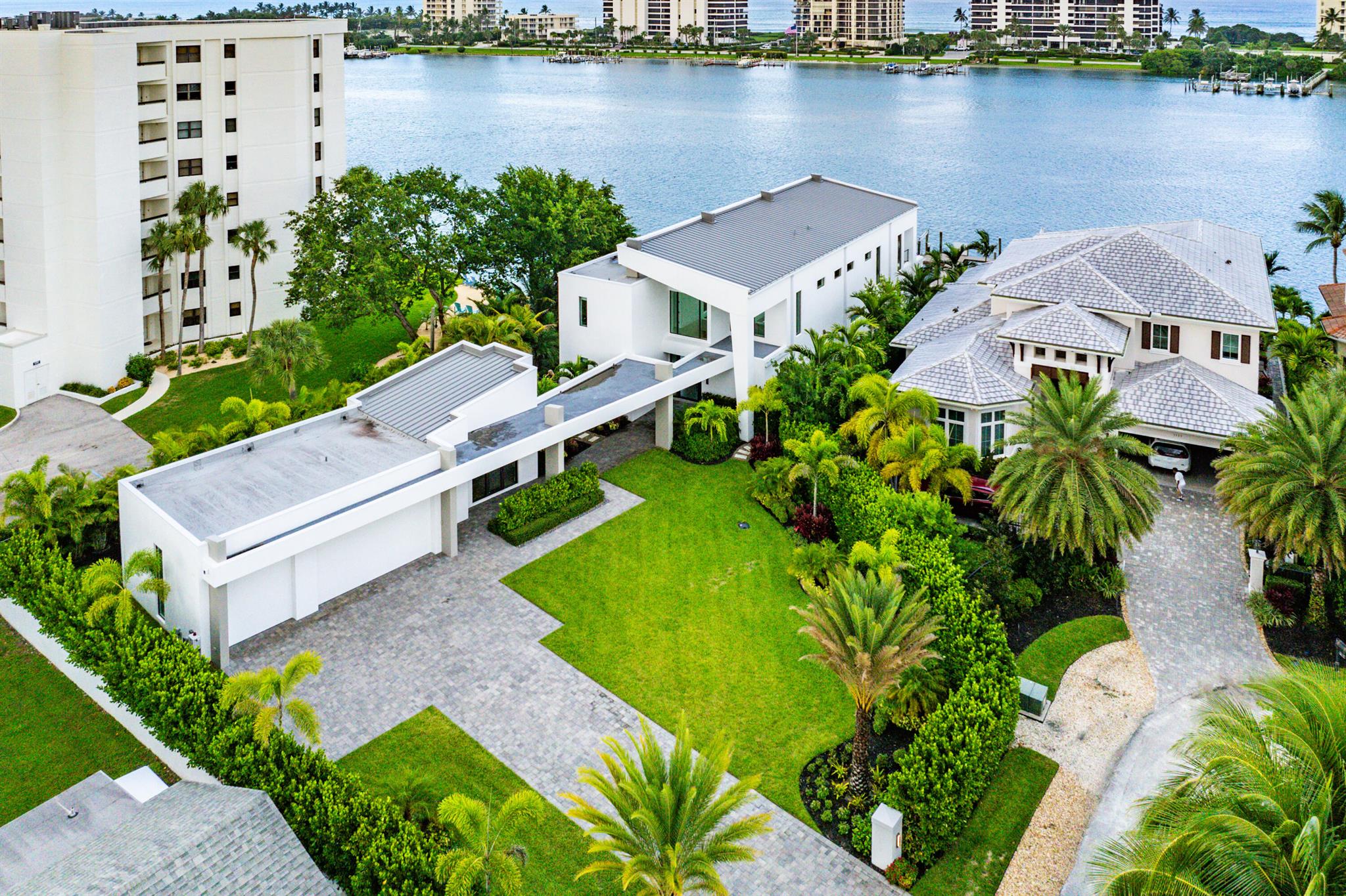 3445 Harbor Rd Jupiter, FL 33469