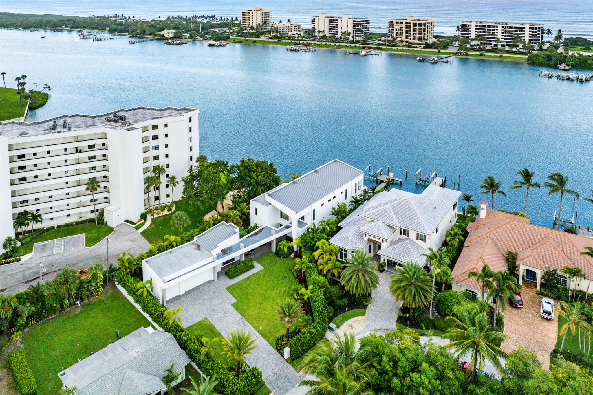 3445 Harbor Rd Jupiter, FL 33469