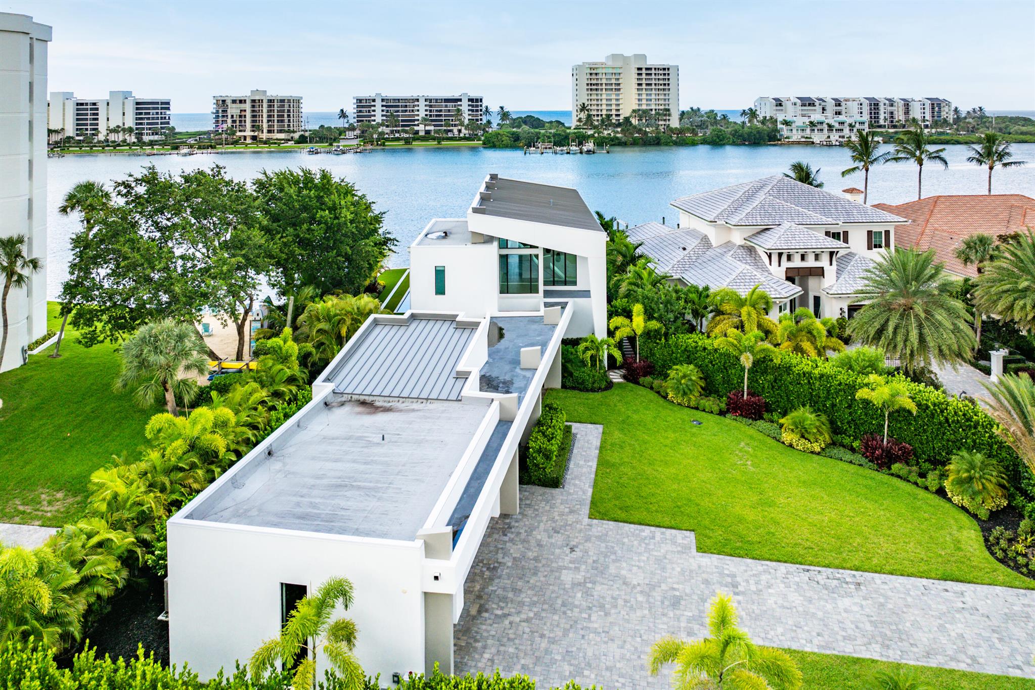 3445 Harbor Rd Jupiter, FL 33469