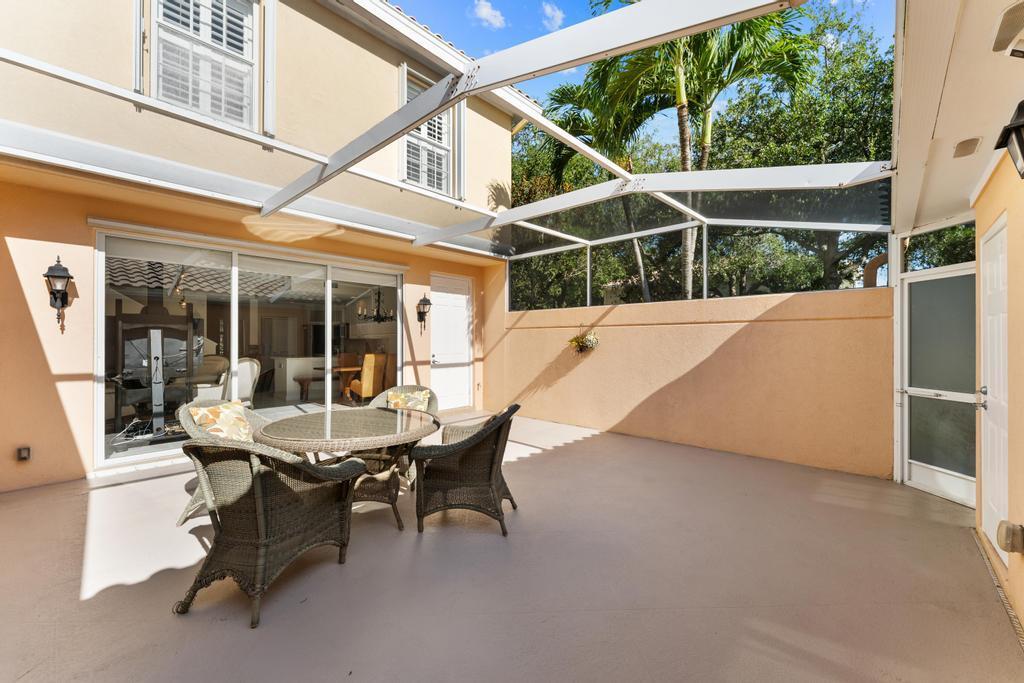 4103 Community Dr Jupiter, FL 33458