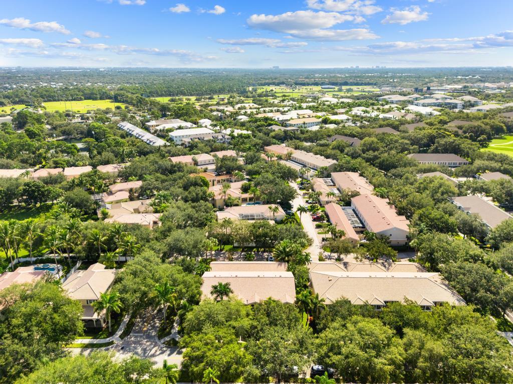 4103 Community Dr Jupiter, FL 33458
