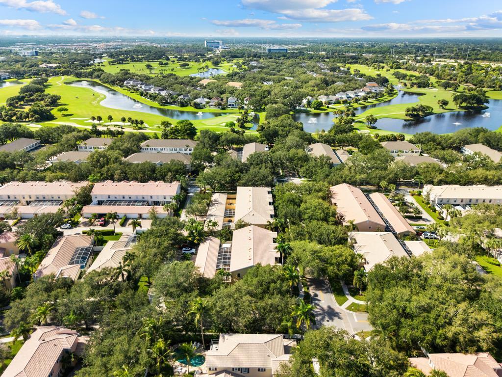 4103 Community Dr Jupiter, FL 33458