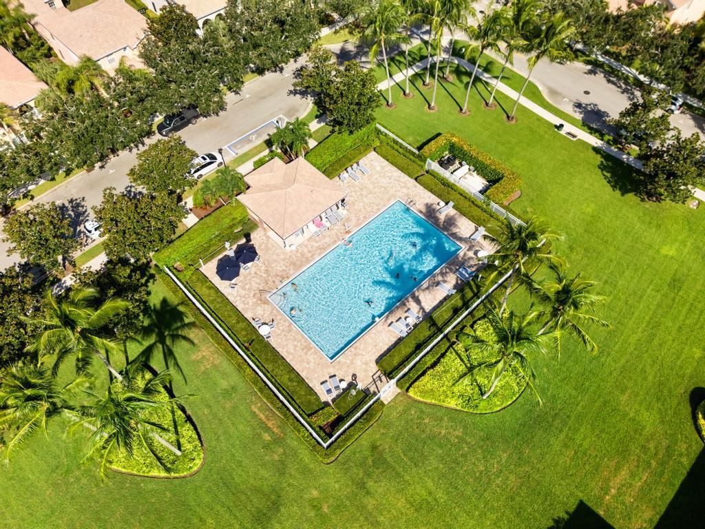 4103 Community Dr Jupiter, FL 33458