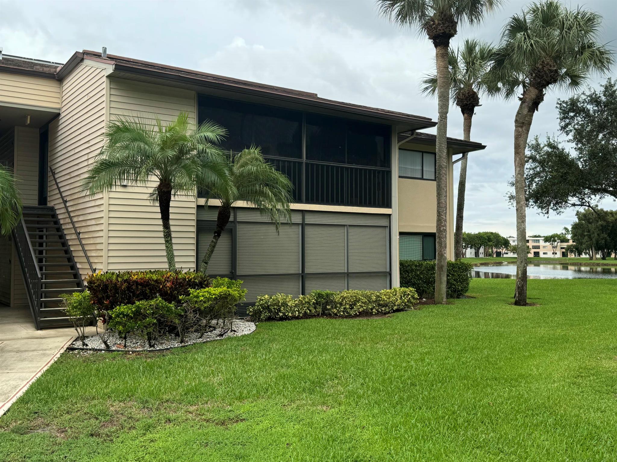 15488 Lakes Of Delray Blvd #207