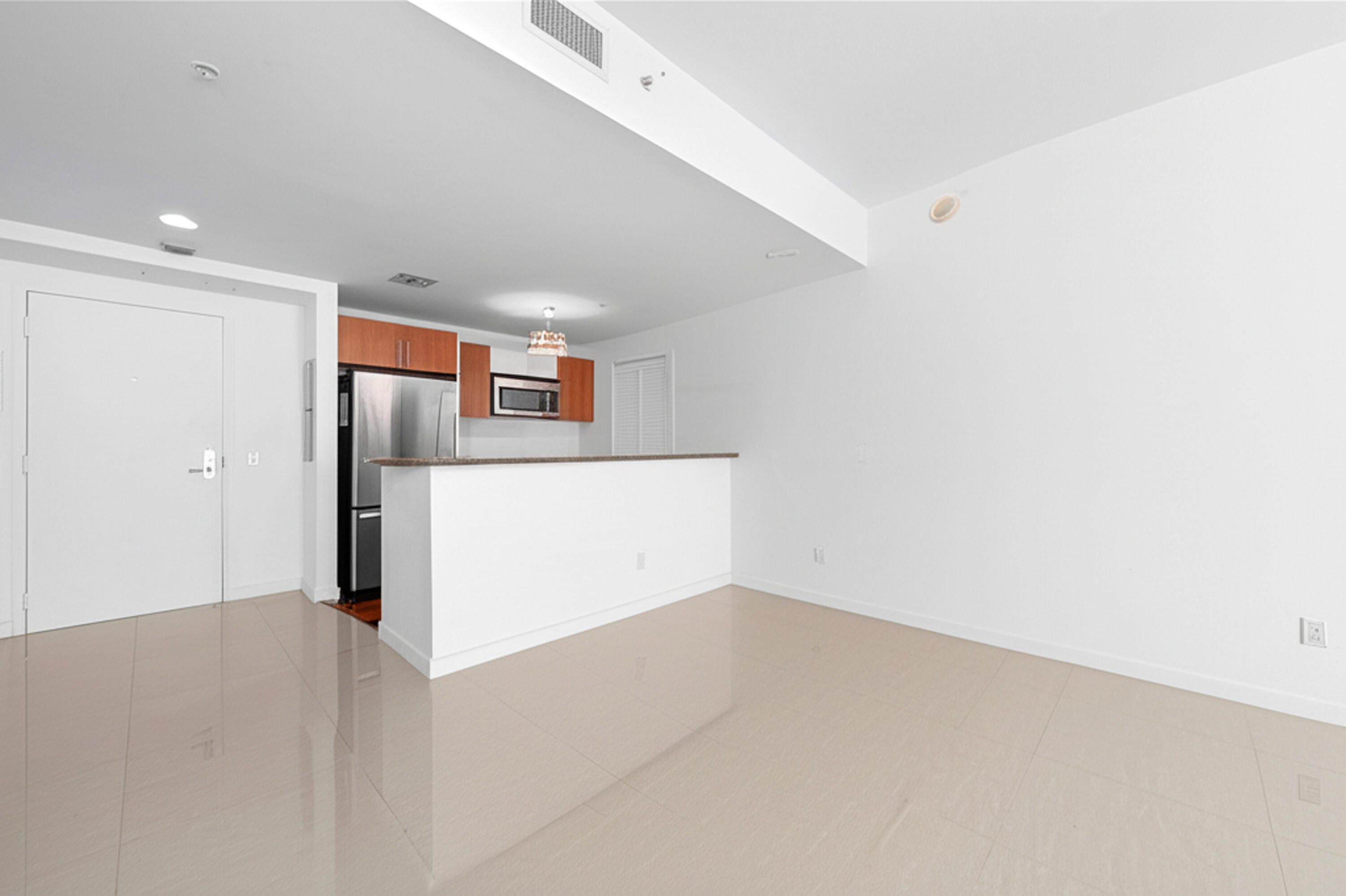 image Met 1 Condo2