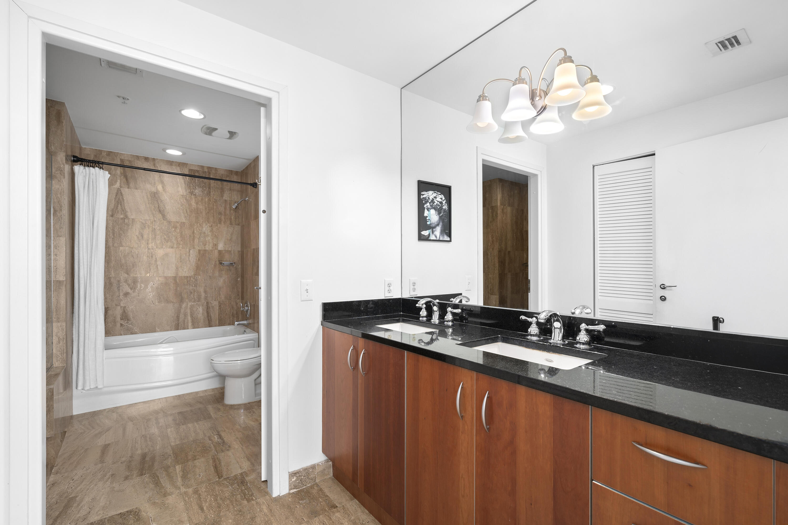 image Met 1 Condo6