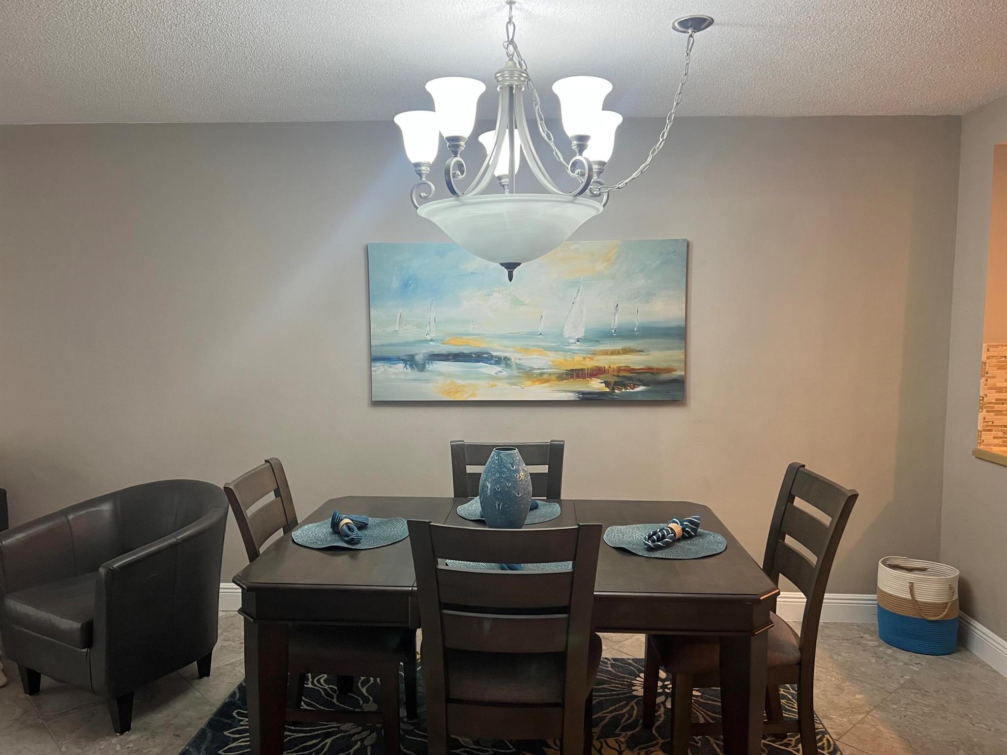 1021 Hillsboro Mile #103